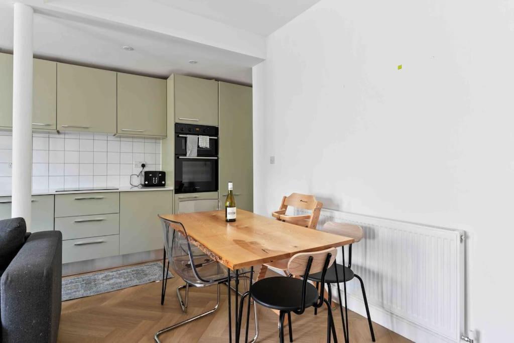 Modern 3 Bed Apartment In Tottenham Londen Buitenkant foto